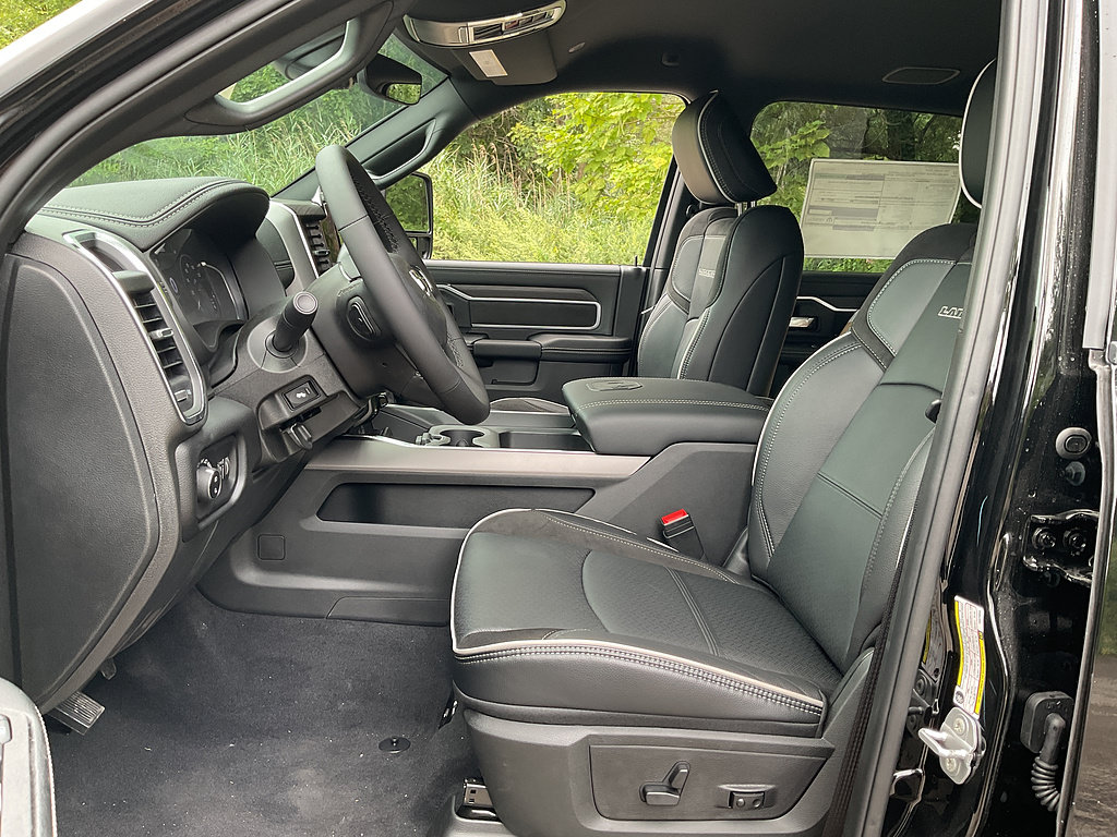 New 2027 RAM 3500 Laramie AWD/4WD image 8
