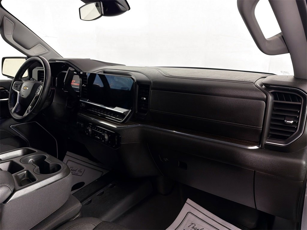 Used 2024 Chevrolet Silverado 1500 LT image 28
