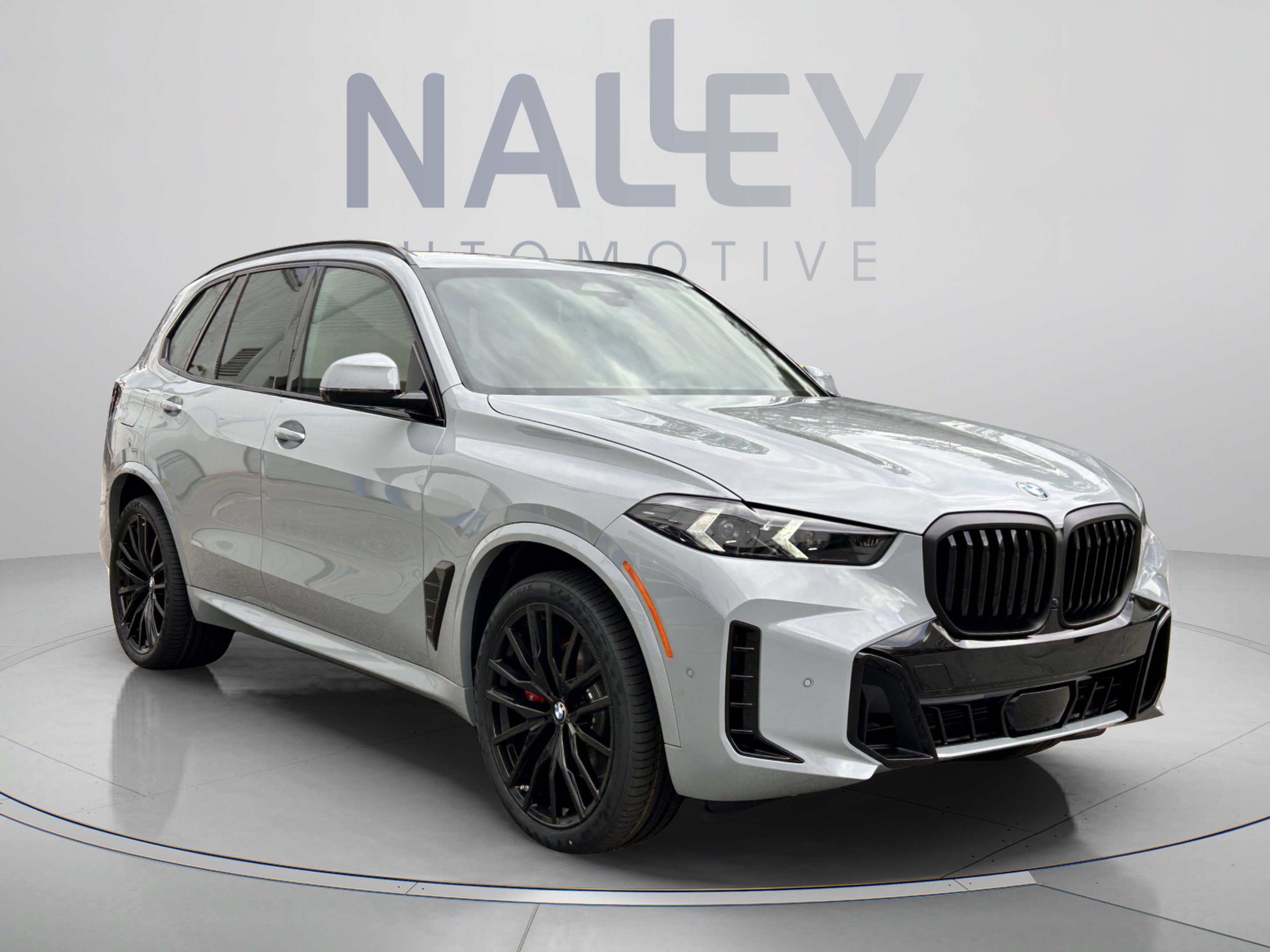 Used 2026 BMW X5 xDrive40i w/ M Sport Package AWD/4WD image 5
