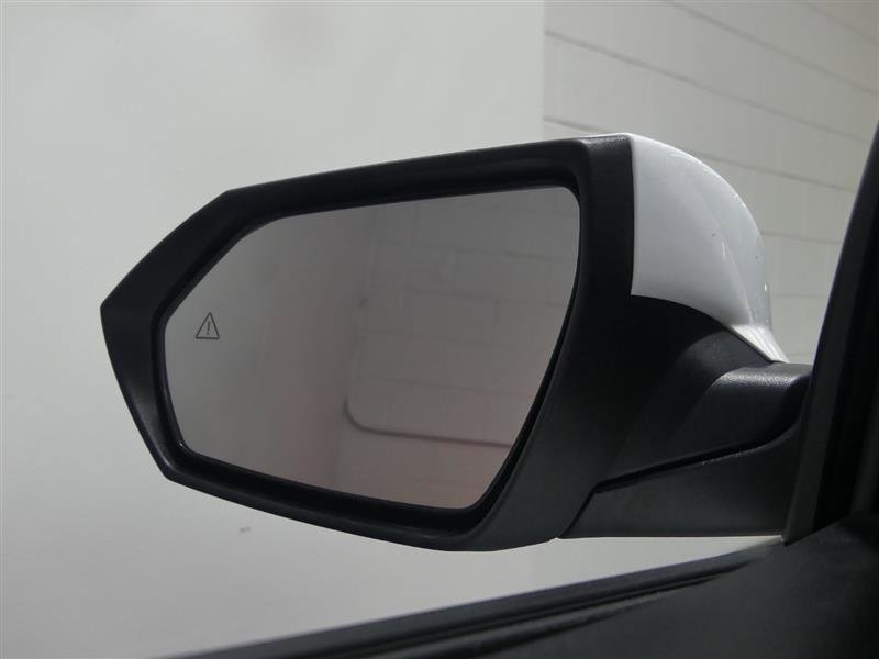 Used 2025 Hyundai Elantra Limited FWD image 14