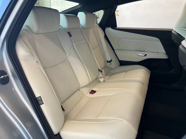 New 2026 Lexus ES 350e FWD image 55