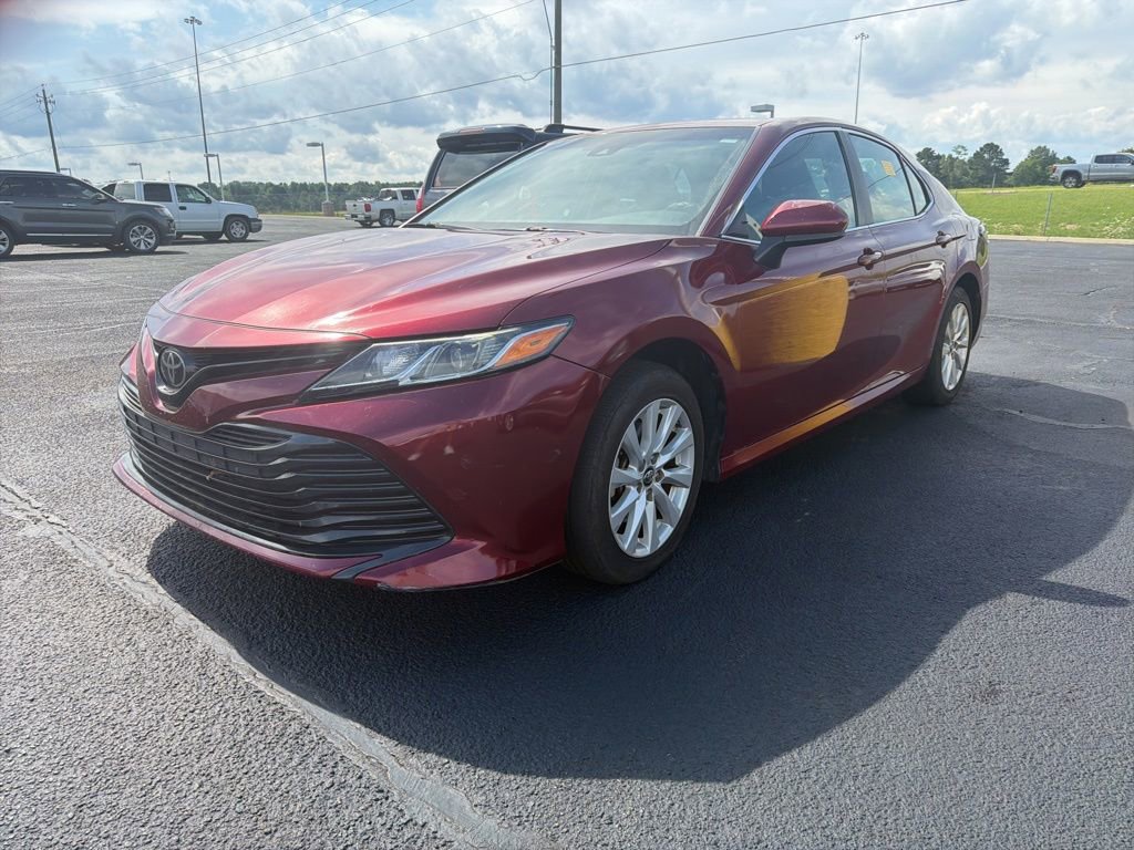 Used 2019 Toyota Camry LE FWD image 3