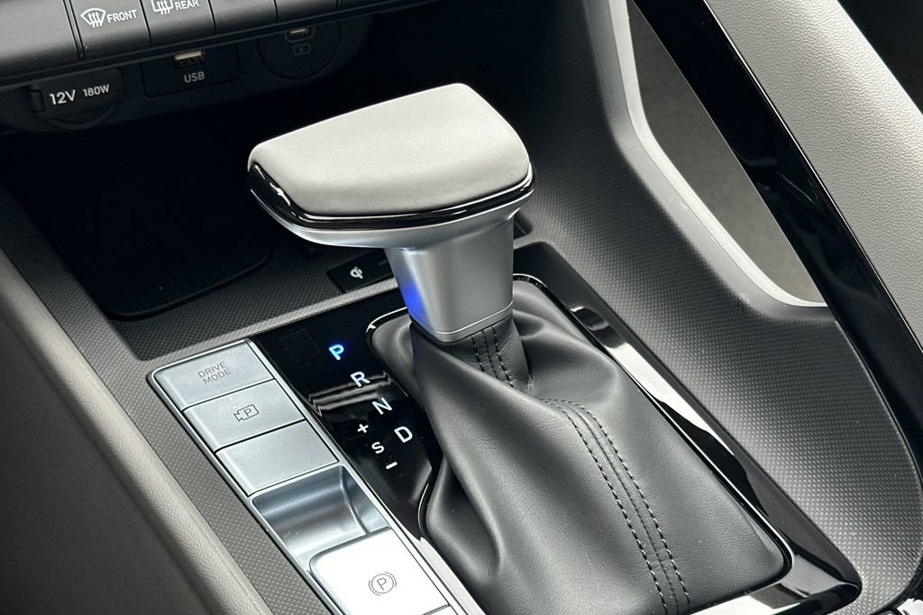 New 2026 Hyundai Elantra Sport image 18