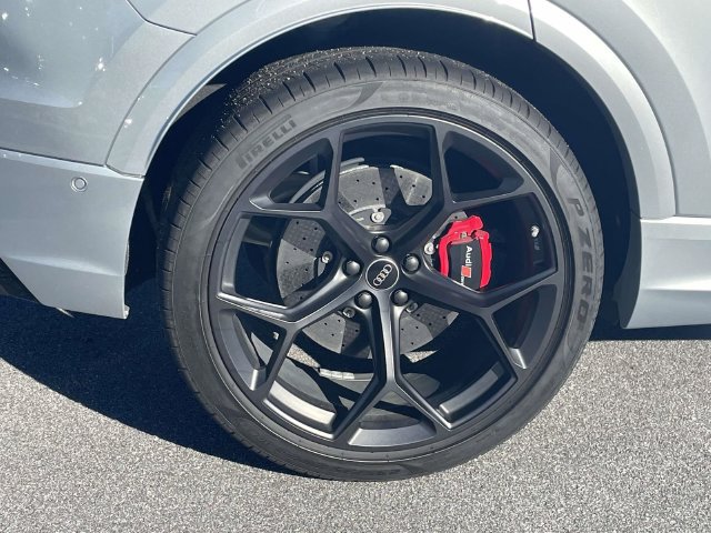 Certified 2025 Audi RS Q8 performance AWD/4WD image 9