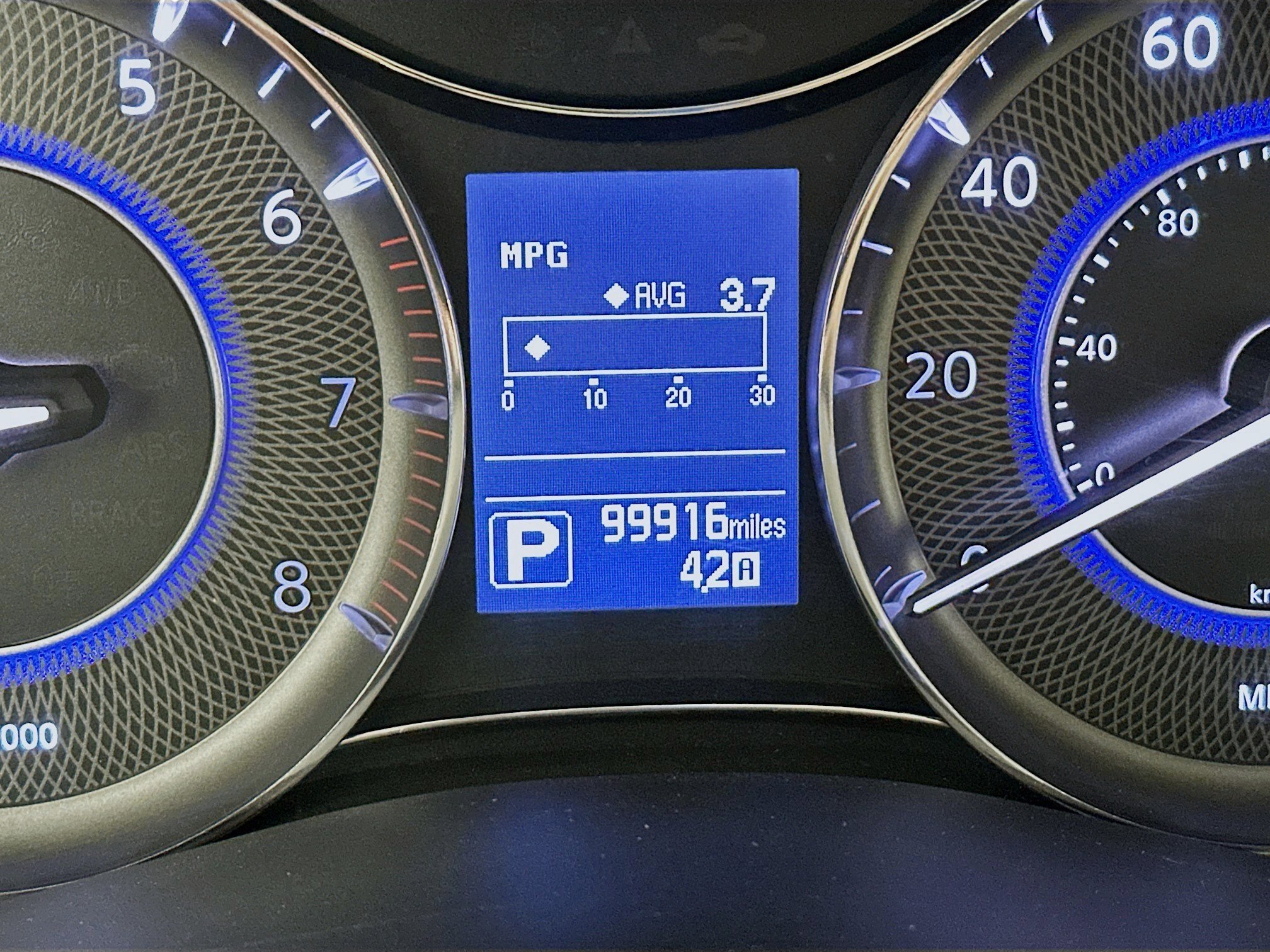 Used 2017 INFINITI QX80 2WD w/ Driver Assistance Package image 18