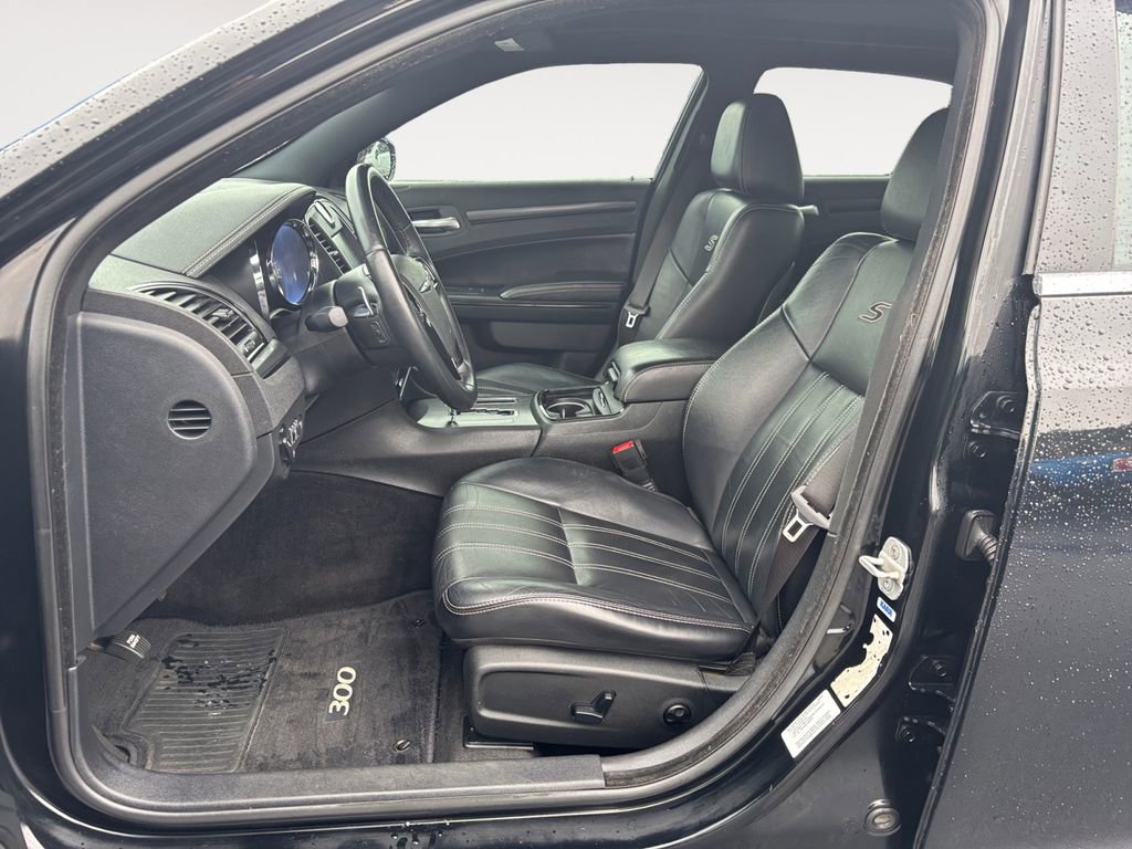 Used 2013 Chrysler 300 S image 16