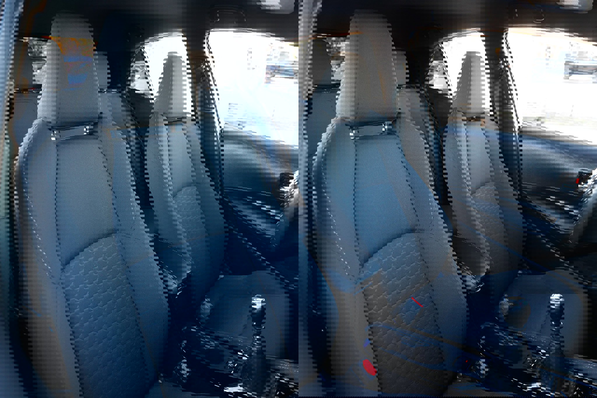 Used 2019 Toyota Corolla SE image 19