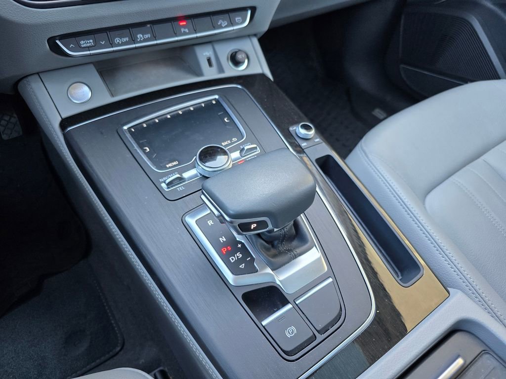 Used 2019 Audi Q5 2.0T Premium Plus w/ Premium Plus Package image 4
