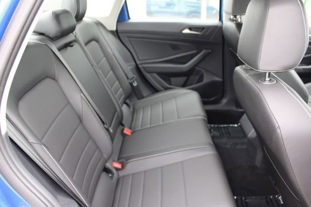 Used 2024 Volkswagen Jetta SE image 19