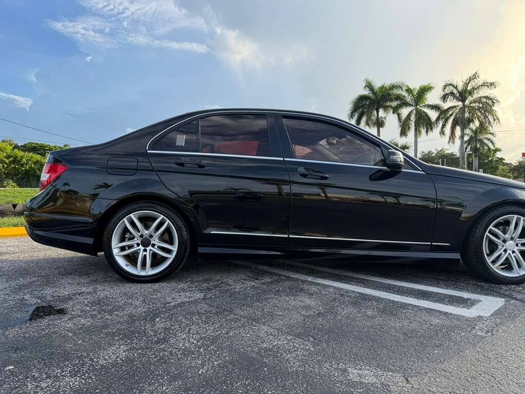 Used 2013 Mercedes-Benz C 250 Sedan image 6