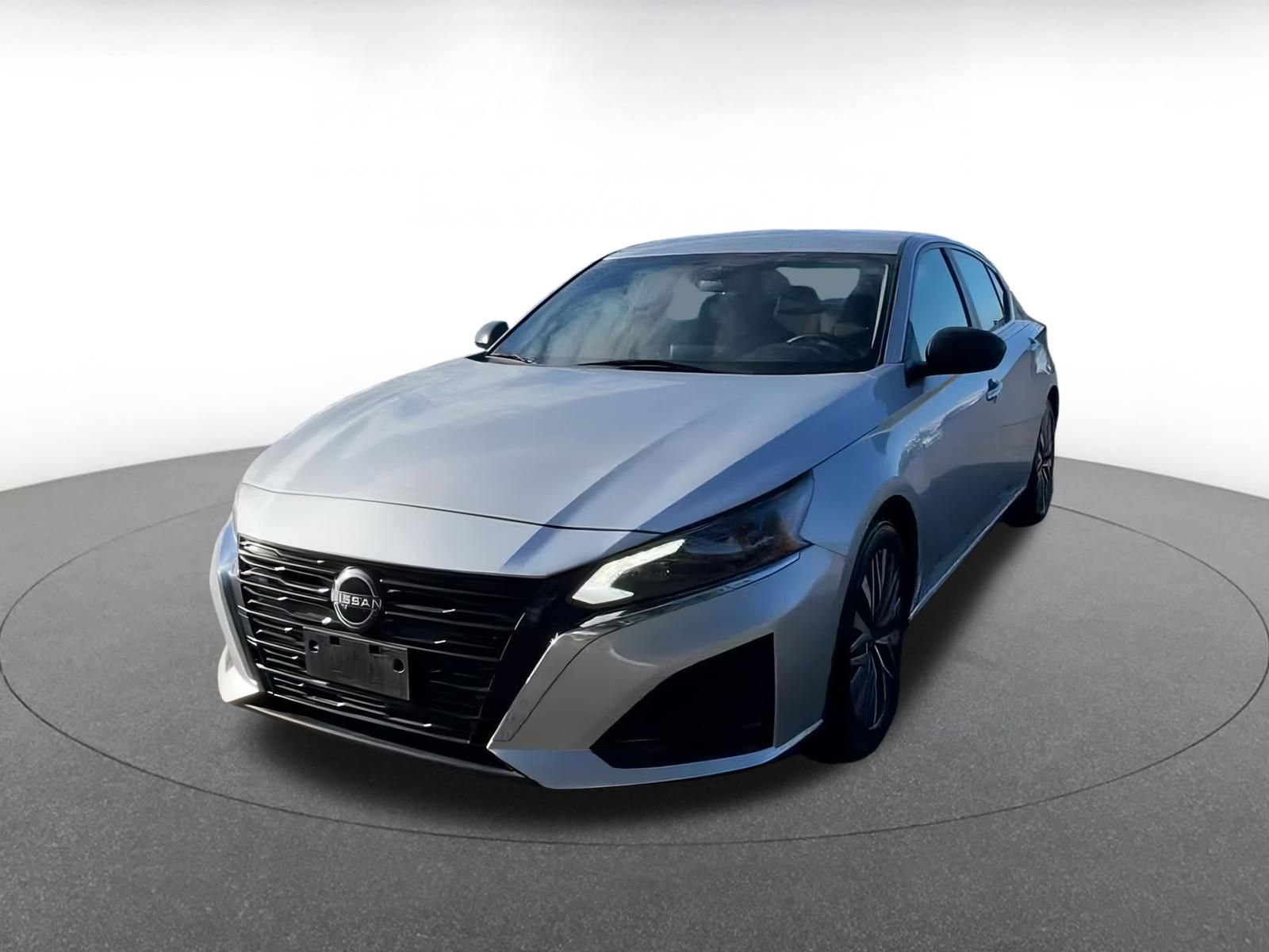 Used 2024 Nissan Altima 2.5 SV image 7