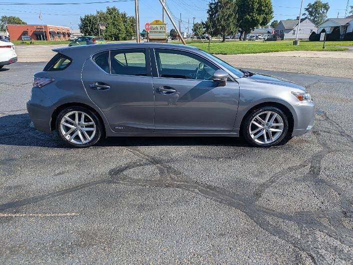 Used 2015 Lexus CT 200h w/ Seat Comfort Package FWD image 6