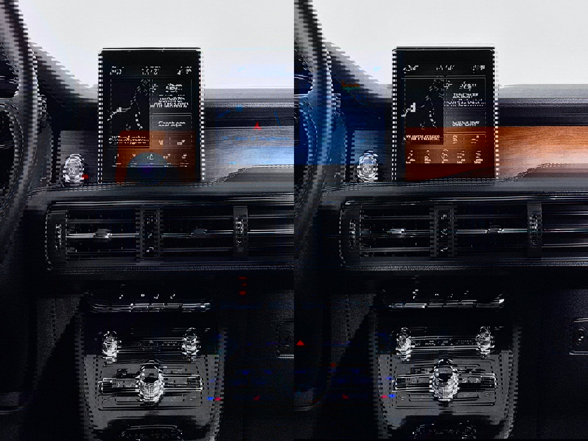 Used 2022 Lincoln Corsair Grand Touring w/ Towing Package image 27