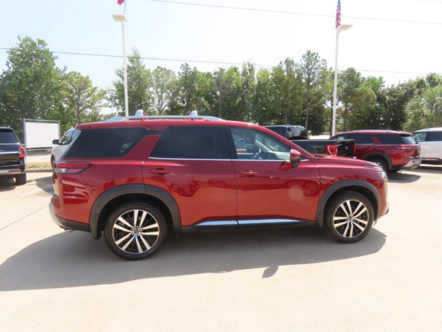 Used 2023 Nissan Pathfinder Platinum FWD image 8