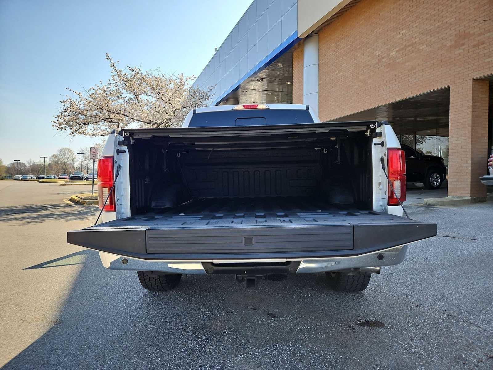 Used 2019 Ford F150 Lariat image 36
