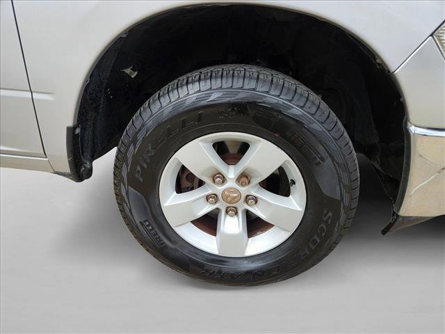 Used 2018 RAM 1500 Classic SLT image 25