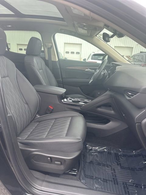 Used 2023 Buick Envision Avenir image 33