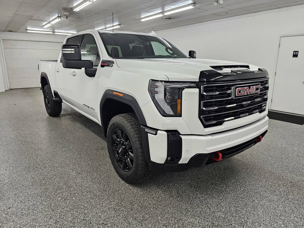 Used 2026 GMC Sierra 2500 AT4 AWD/4WD image 3