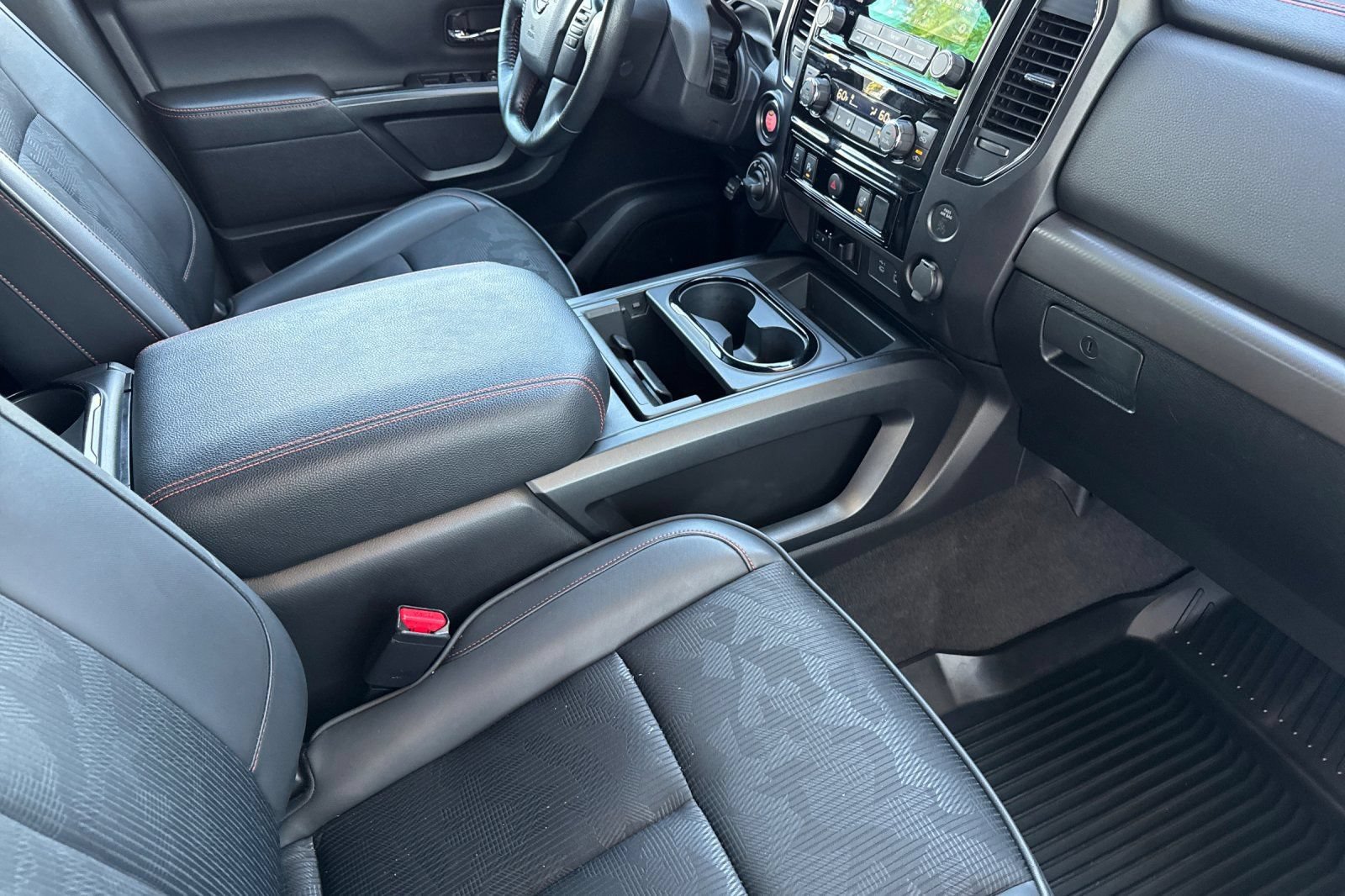 Used 2024 Nissan Titan PRO-4X w/ Pro-4x Utility Package AWD/4WD image 16
