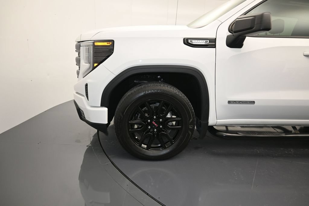 Used 2024 GMC Sierra 1500 Elevation AWD/4WD image 9