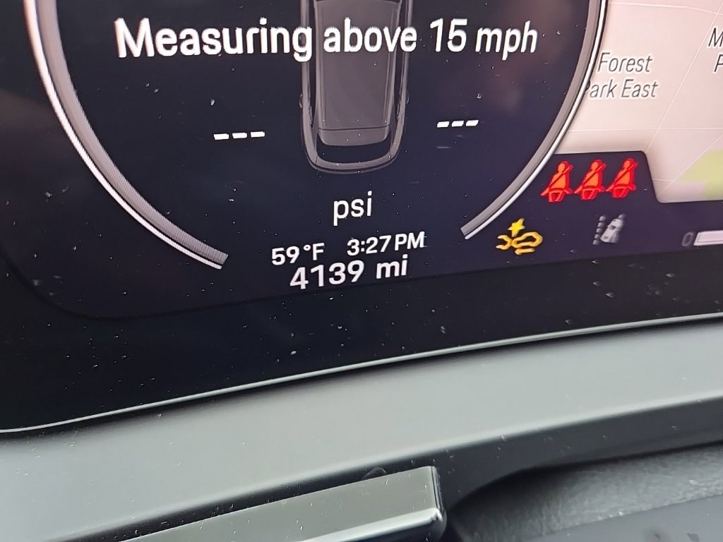 Used 2025 Porsche Cayenne GTS image 13