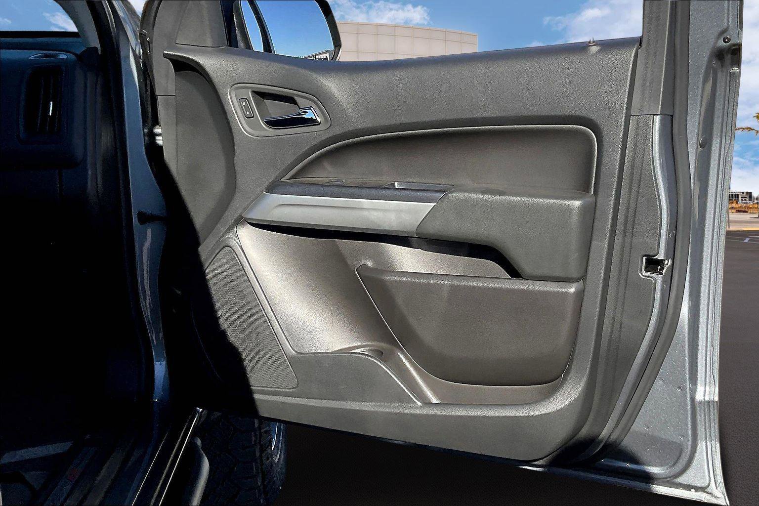 Used 2022 Chevrolet Colorado ZR2 w/ Colorado ZR2 Bison Edition image 23