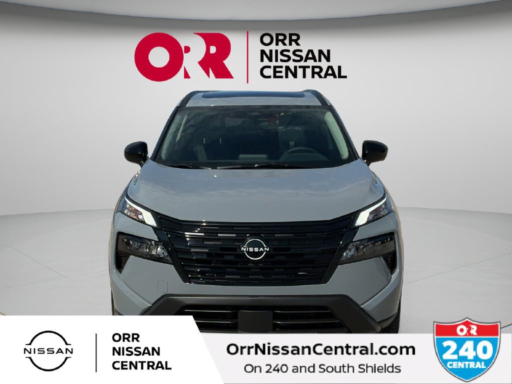 New 2027 Nissan Rogue Dark Armor FWD image 2