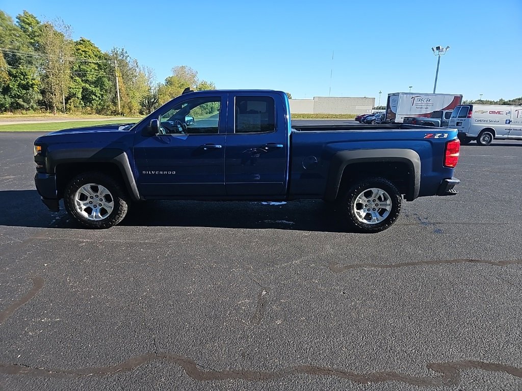 Used 2018 Chevrolet Silverado 1500 LT w/ All Star Edition image 4