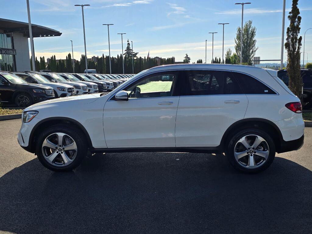 Used 2022 Mercedes-Benz GLC 300 4MATIC image 3