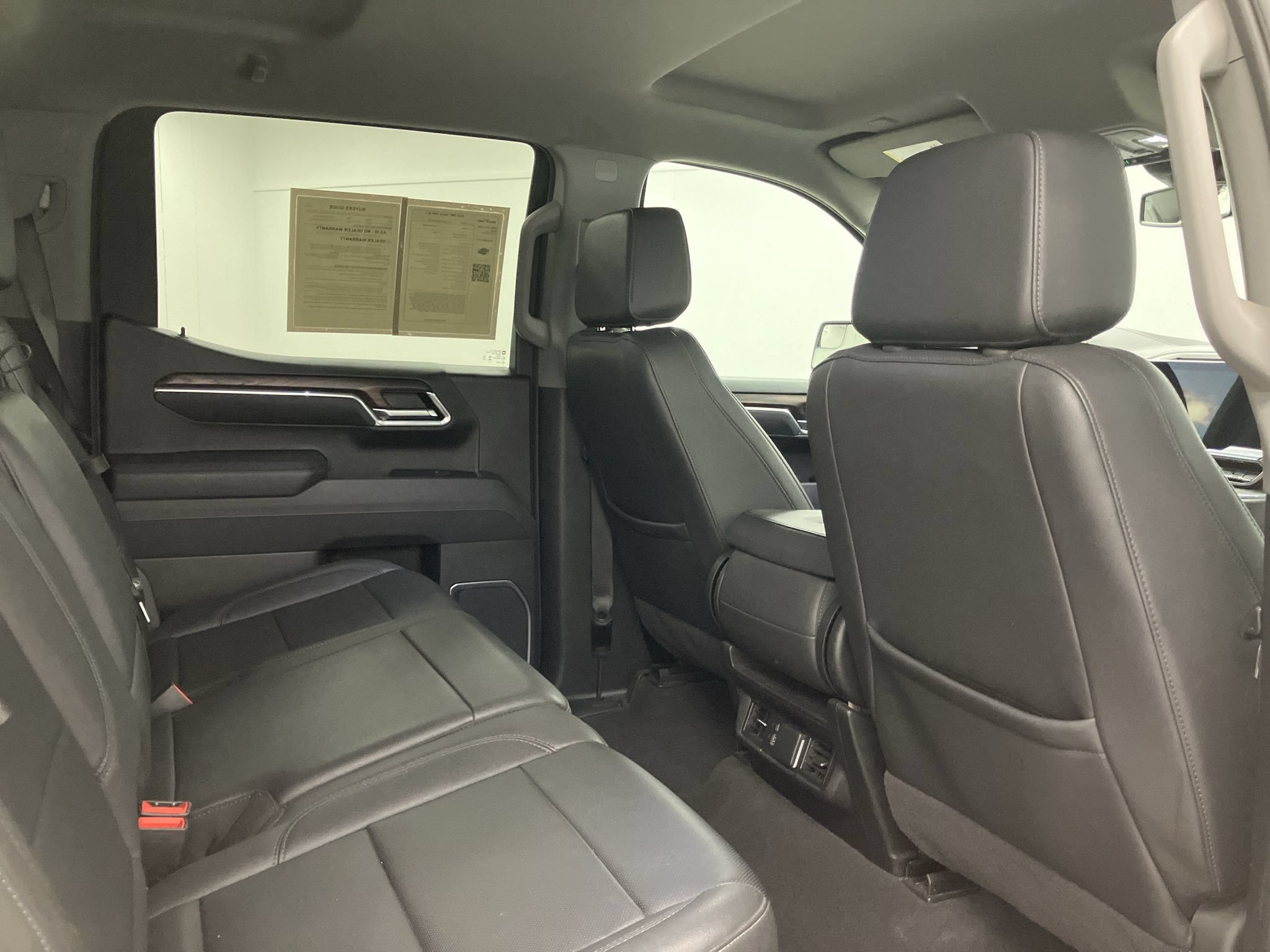 Used 2025 GMC Sierra 1500 SLT AWD/4WD image 14