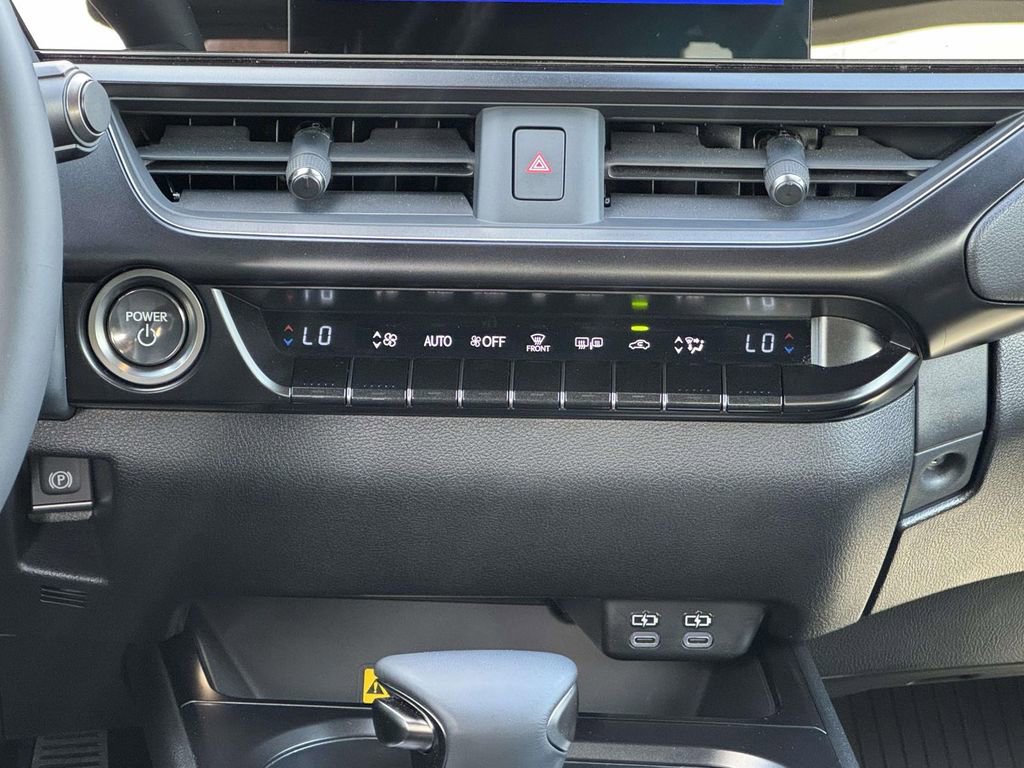 Used 2024 Lexus UX 250h F Sport image 22