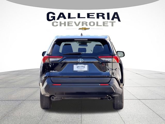 Used 2023 Toyota RAV4 LE image 6