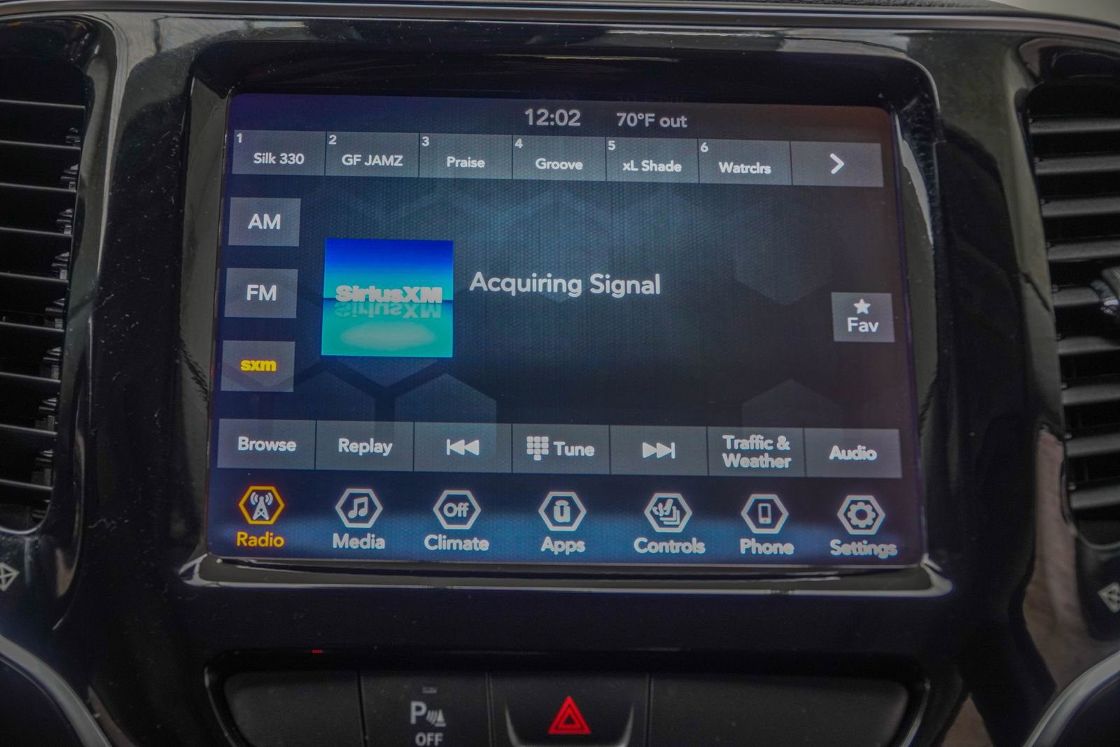 Used 2019 Jeep Cherokee Limited AWD/4WD image 27