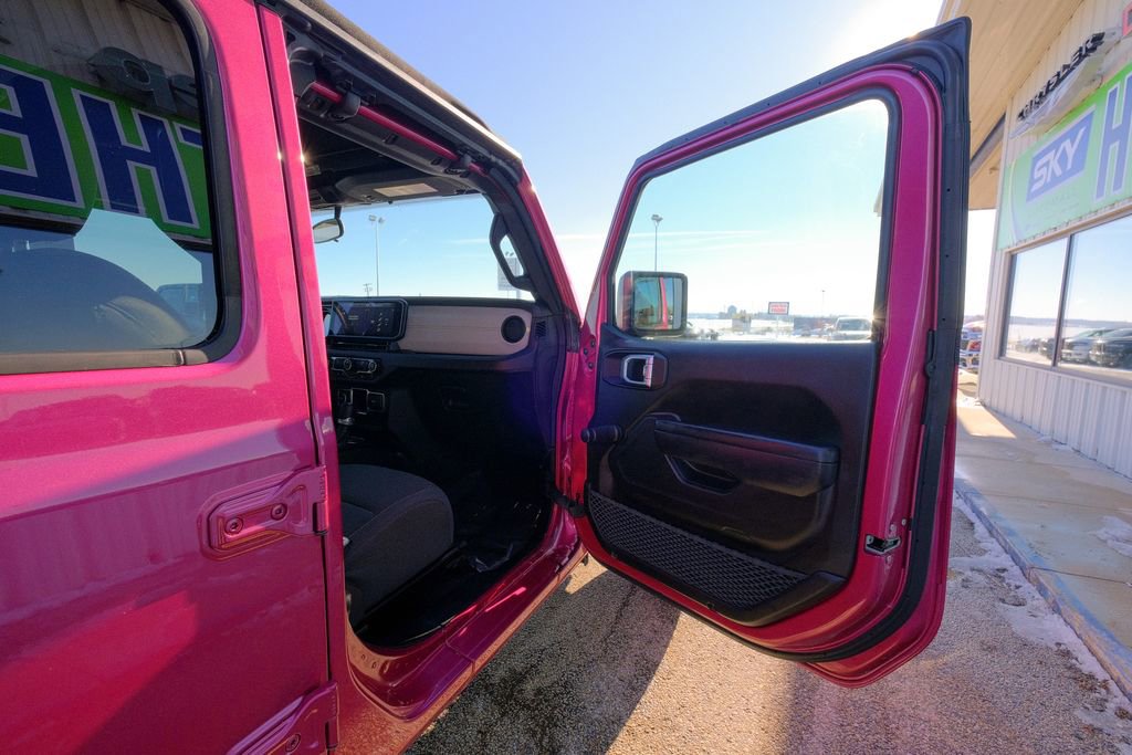 Used 2024 Jeep Wrangler Sport image 13