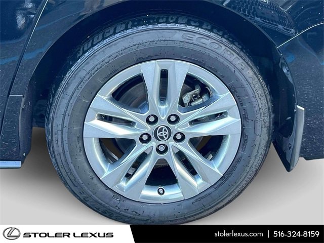 Used 2021 Toyota Sienna Limited image 7