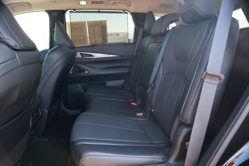 Used 2026 INFINITI QX60 Luxe w/ Cargo Package FWD image 36