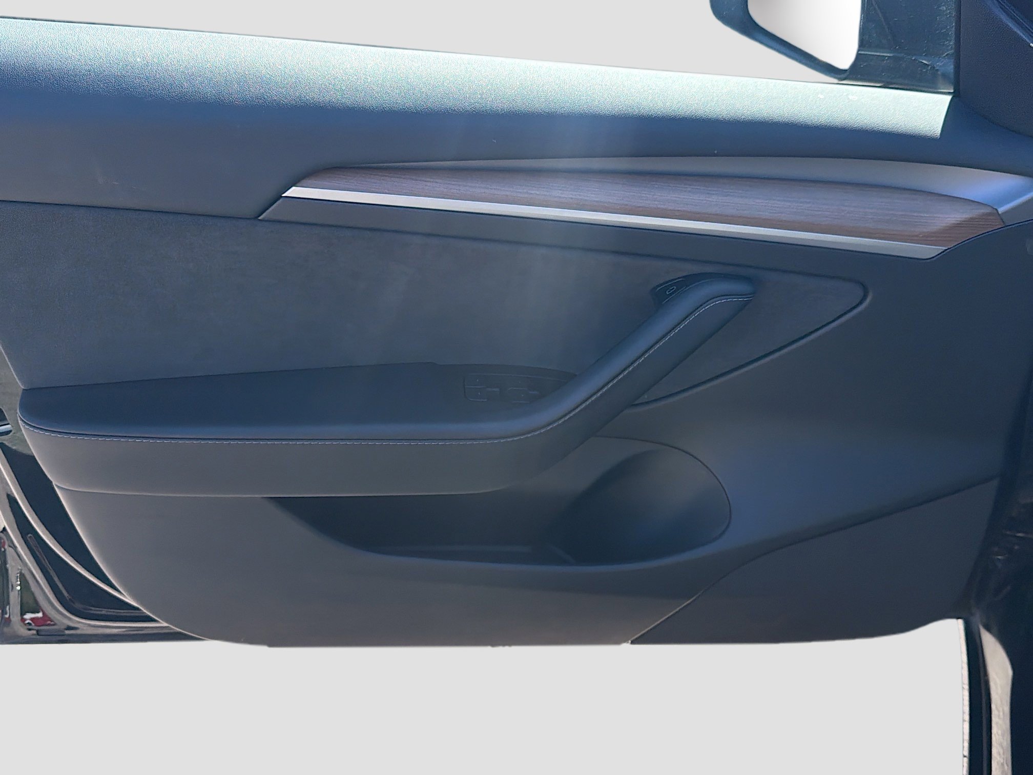 Used 2023 Tesla Model 3 Standard Range image 21