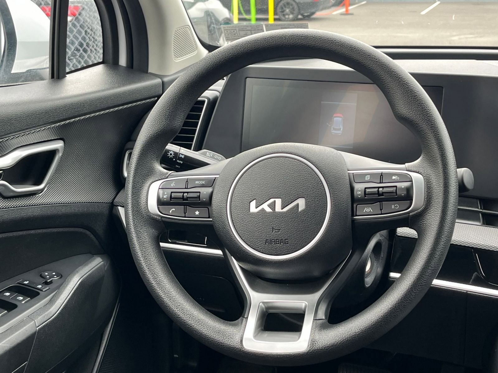 Used 2025 Kia Sportage LX FWD image 27