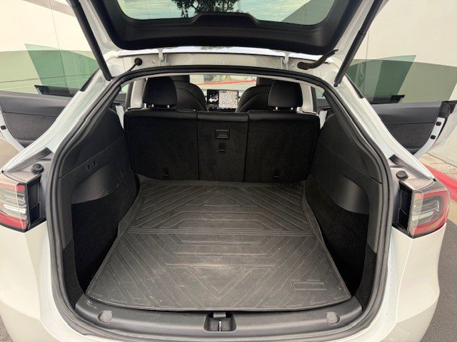 Used 2020 Tesla Model Y Long Range image 15