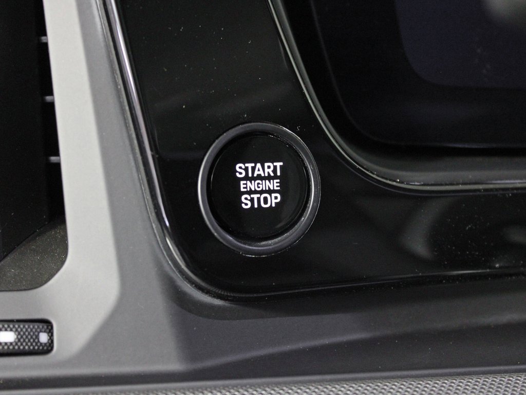 Certified 2025 Porsche Cayenne Coupe image 21