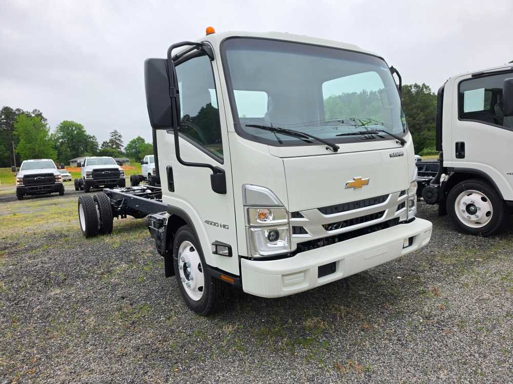 New 2025 Chevrolet Low Cab Forward RWD image 27