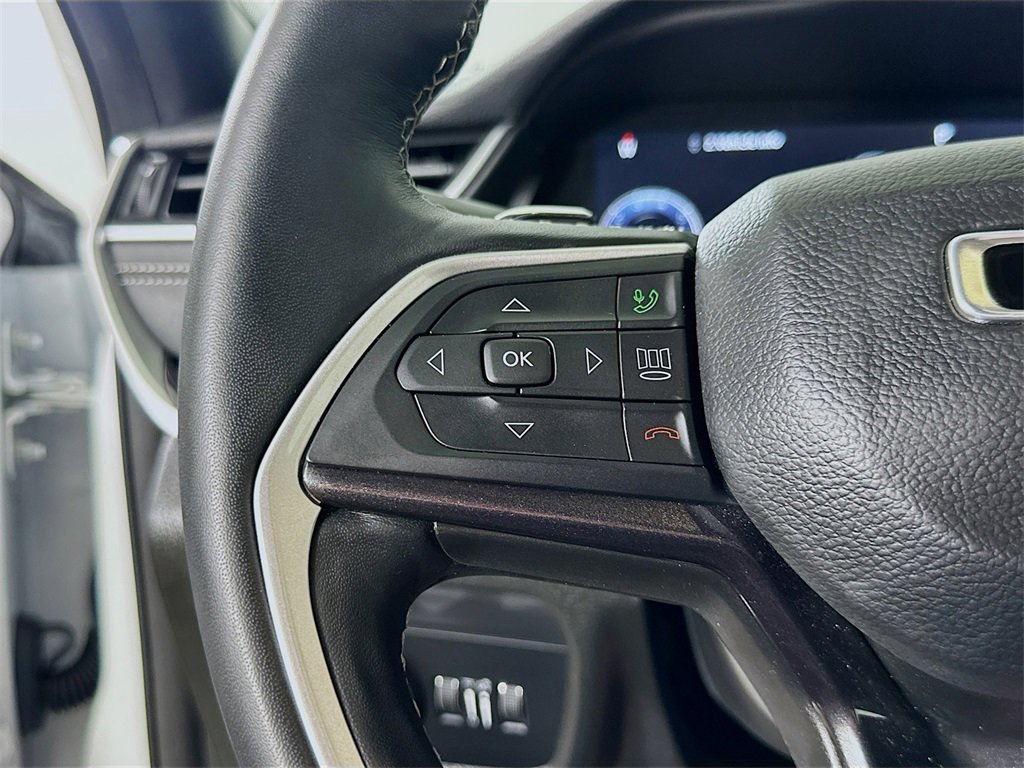 Used 2022 Jeep Grand Cherokee Altitude image 17