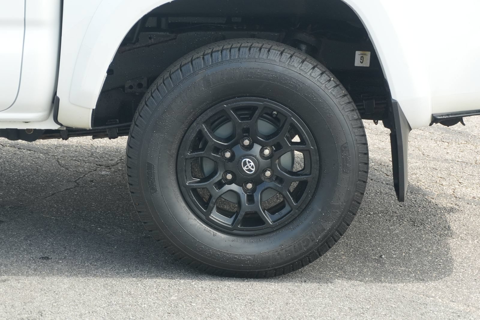 Used 2021 Toyota Tacoma SR5 AWD/4WD image 12