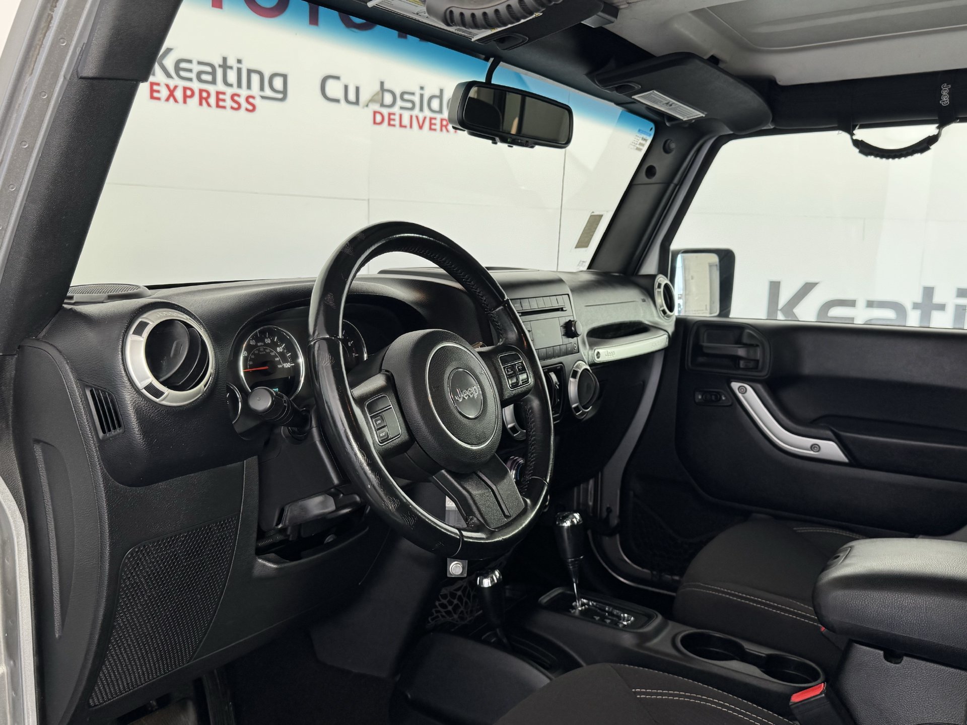 Used 2018 Jeep Wrangler Unlimited Sahara AWD/4WD image 13