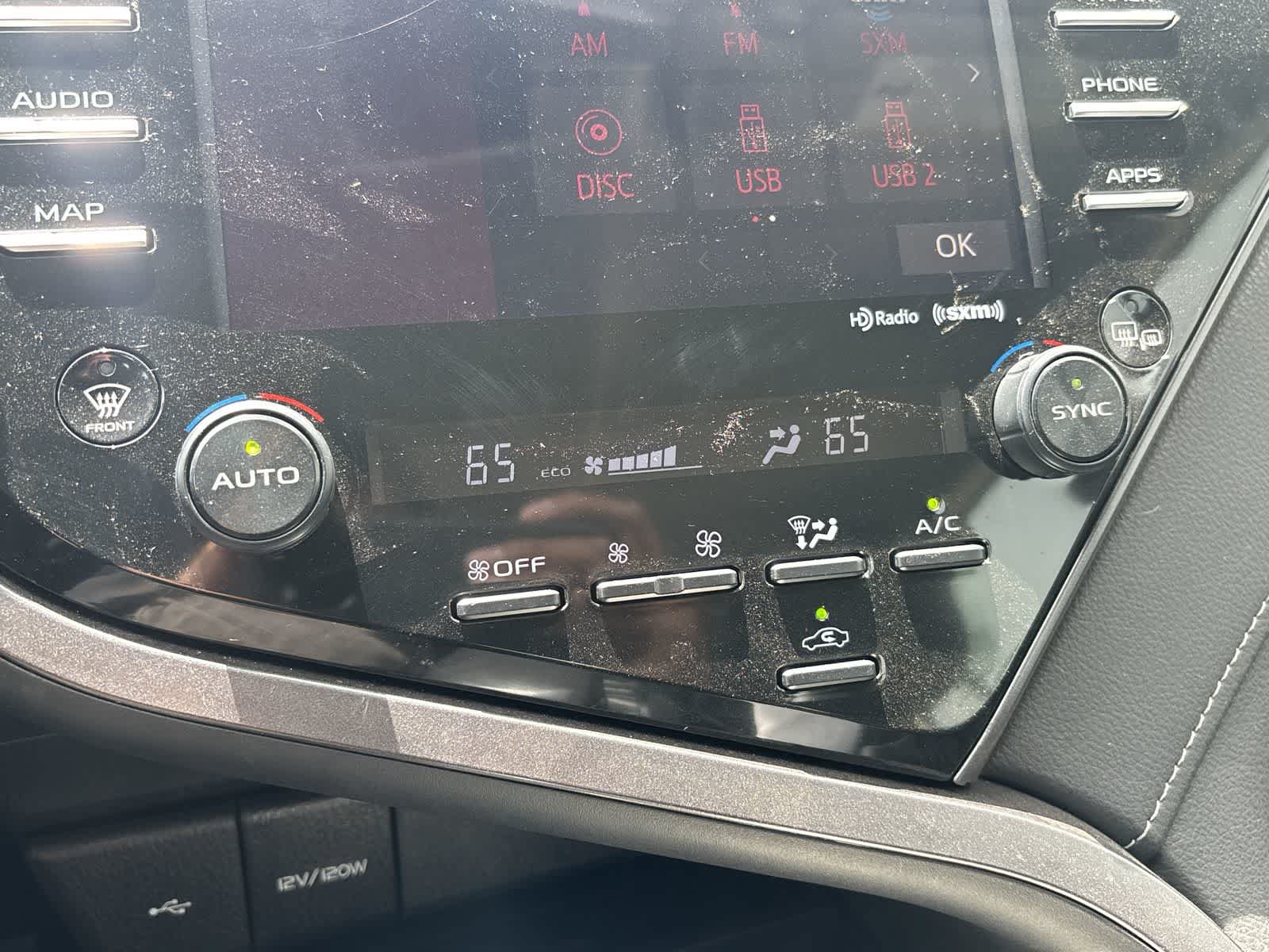 Used 2020 Toyota Camry XSE FWD image 17