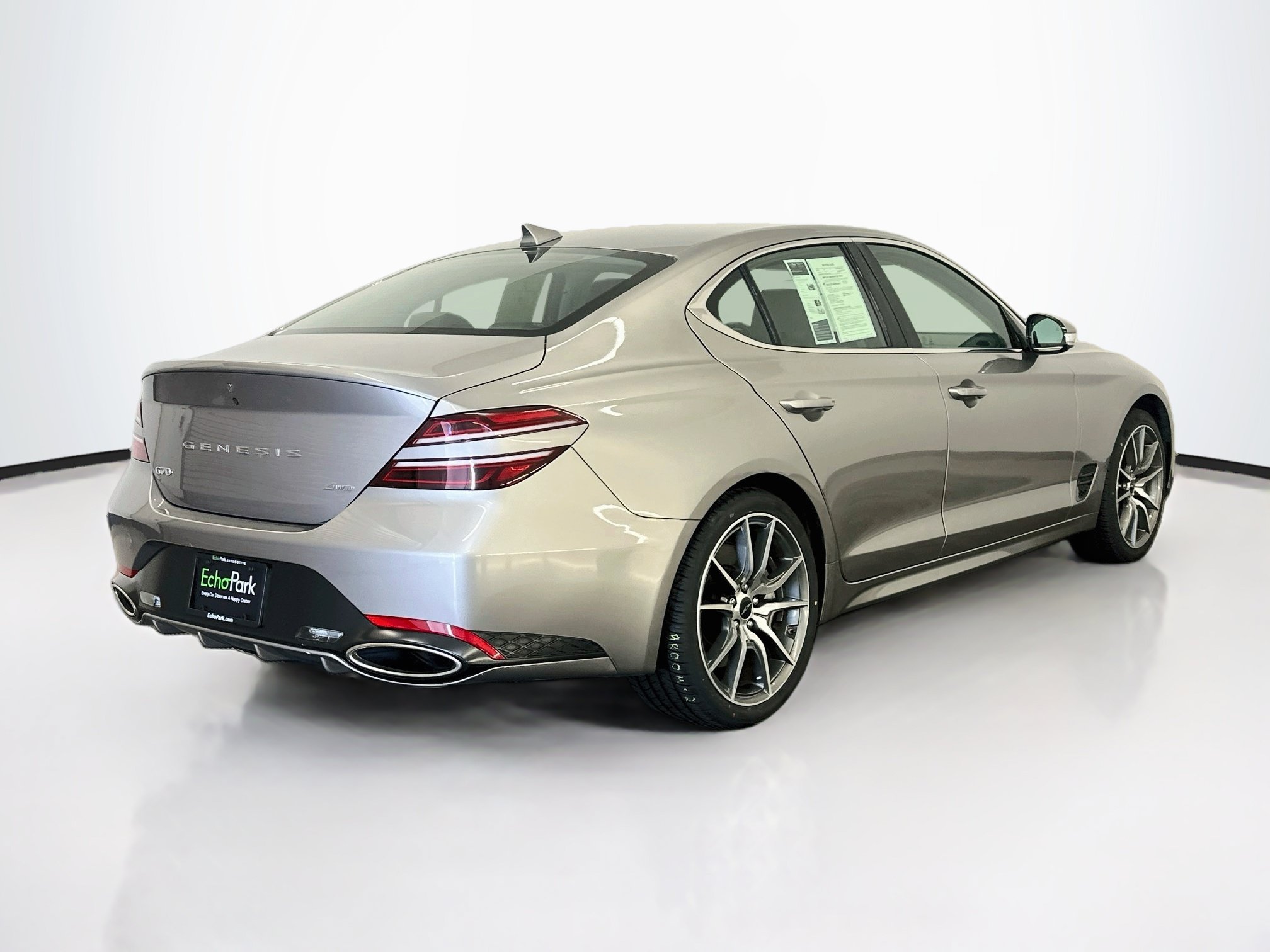 Used 2025 Genesis G70 2.5T AWD/4WD image 9