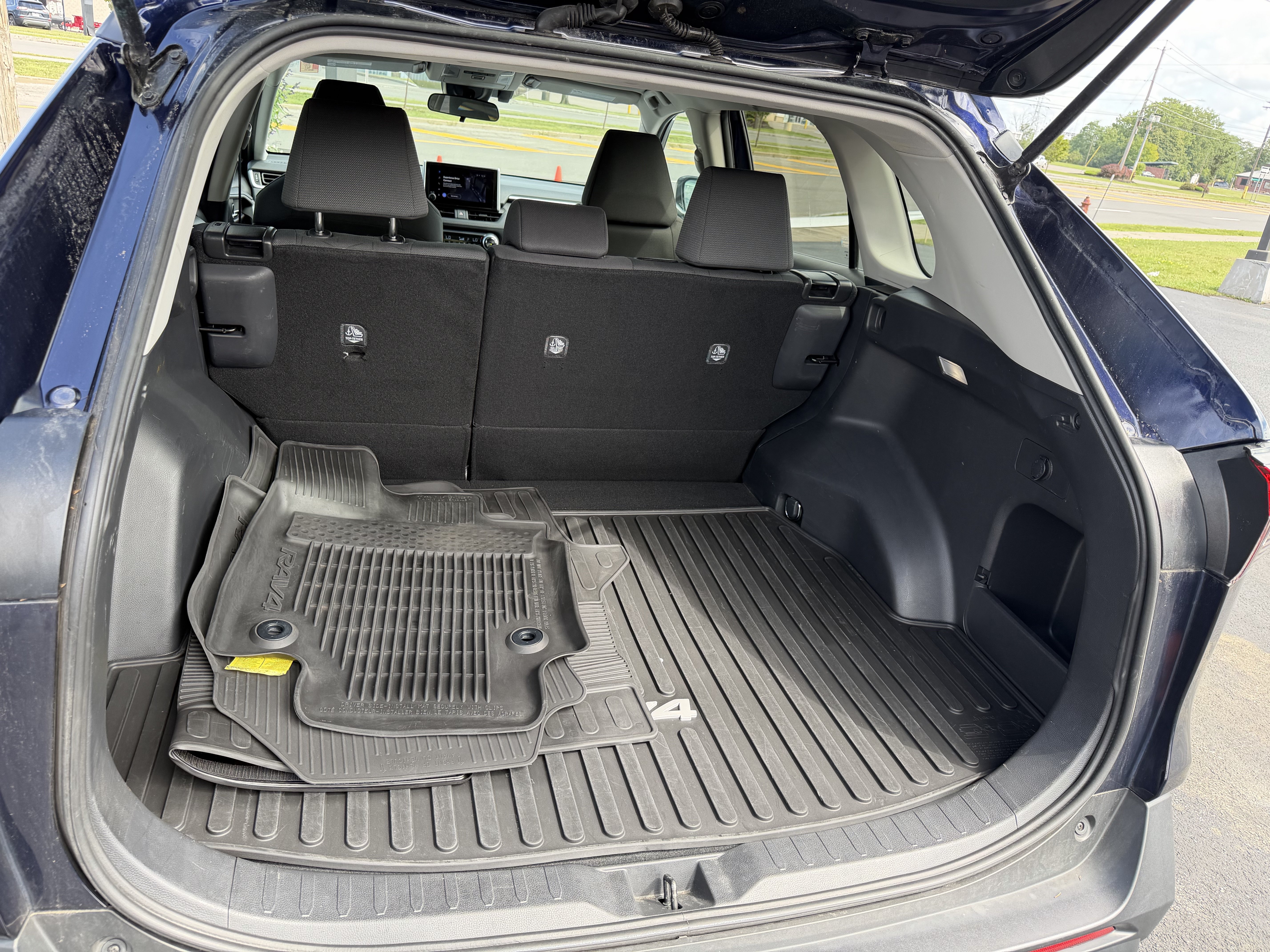 Used 2024 Toyota RAV4 XLE w/ Weather Package AWD/4WD image 23
