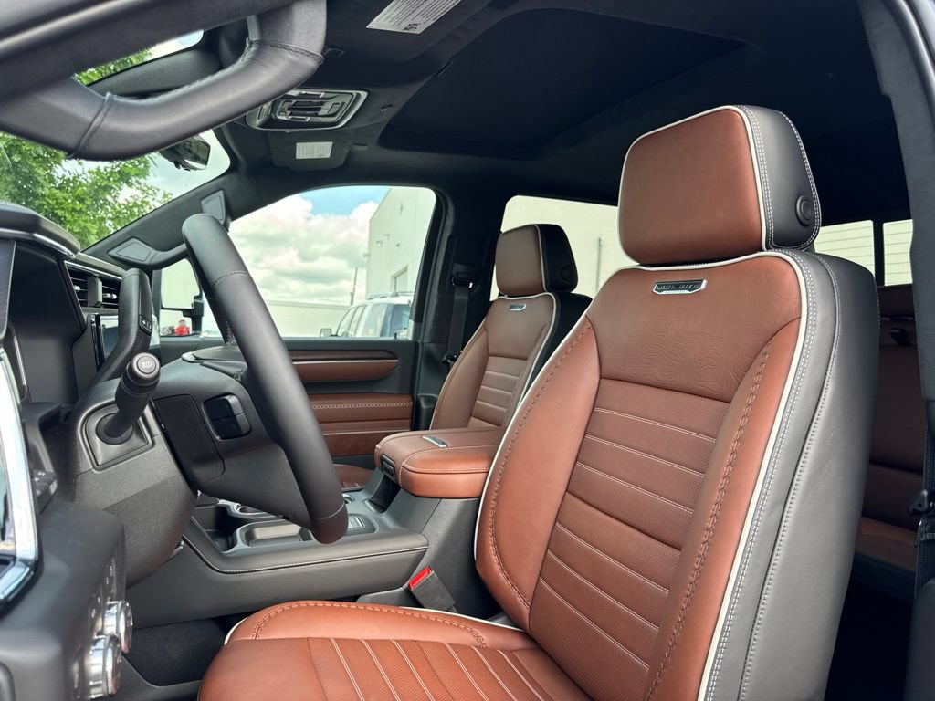 New 2026 GMC Sierra 2500 Denali Ultimate AWD/4WD image 17