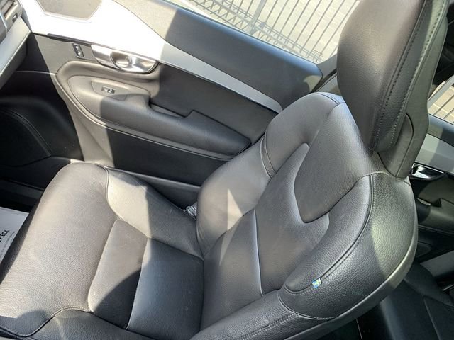 Used 2018 Volvo XC90 T6 Momentum w/ Convenience Package image 30