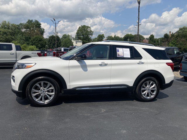 Certified 2022 Ford Explorer Limited w/ Equipment Group 301A AWD/4WD image 3